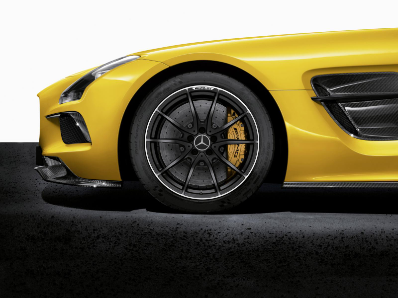 Illustration for article titled The Mercedes-Benz SLS AMG Black Series Will Kill You In Your Sleep